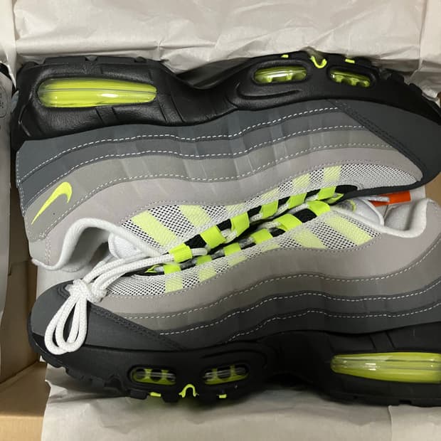 나이키 에어맥스 95 네온 270