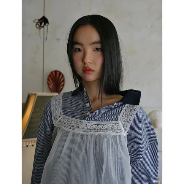 프레클 박시 핏 버튼 폴로 셔츠 네이비 스트라이프