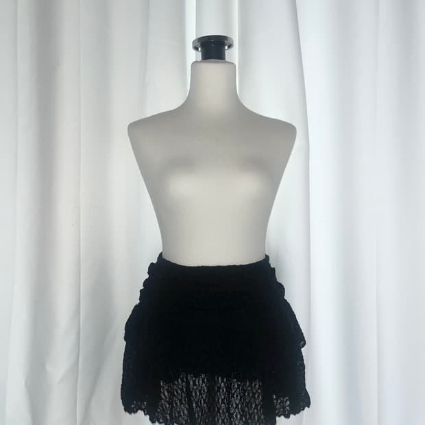 익스파이어드걸 클로이 레이스 스커트