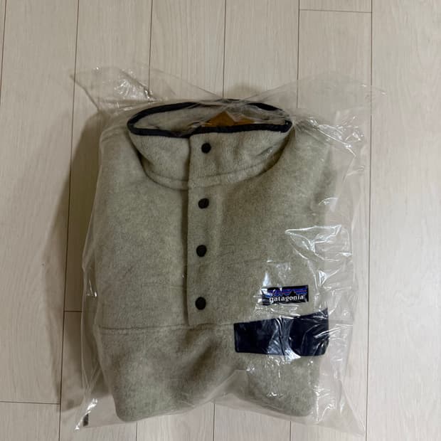 파타고니아 신칠라 라이트웨이트 오트밀 S