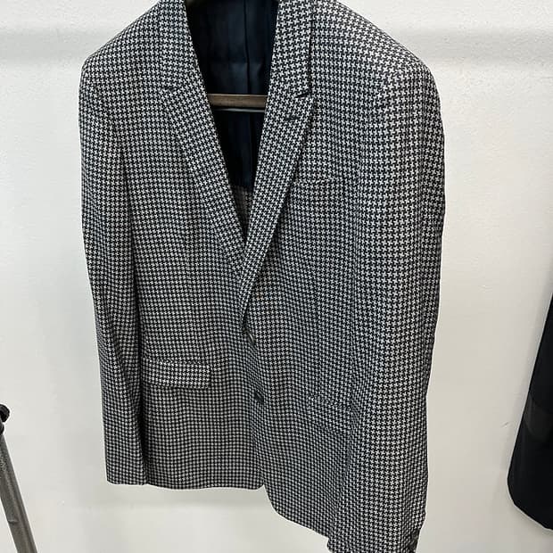 100) 프라다 하운드 스판자켓 