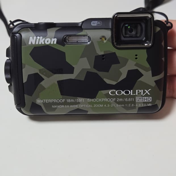 니콘 AW120 카메라