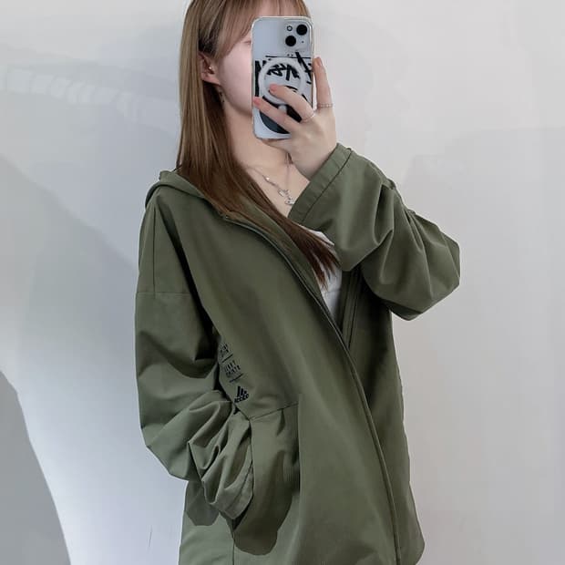 아디다스 스몰로고 카키 런닝 바람막이