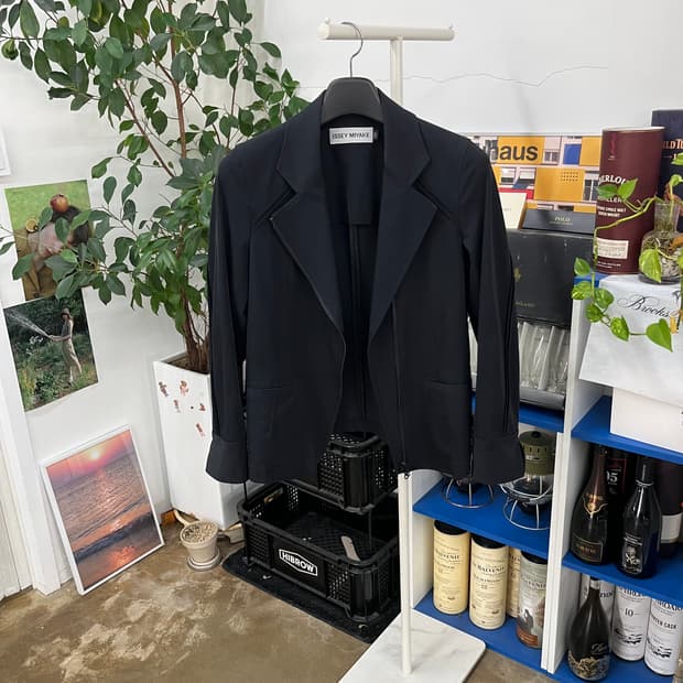 이세이미야케 우먼 나일론 자켓 3