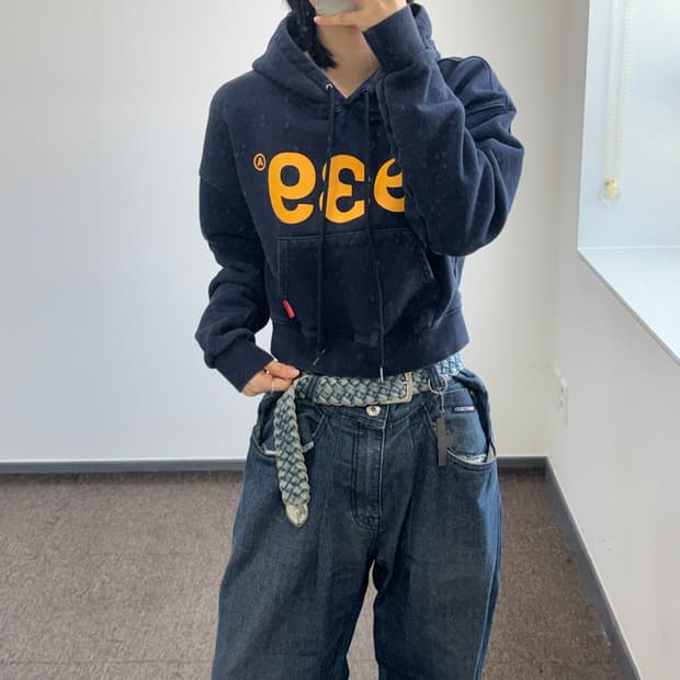 Archive bold 939 옐로우 로고 네이비 크롭 후드티