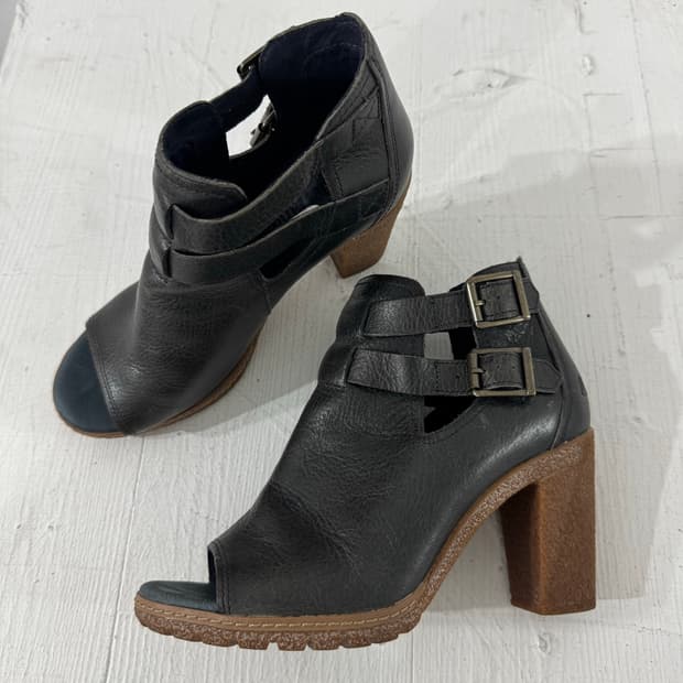 timberland buckle heels