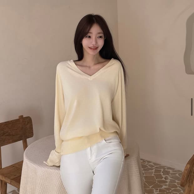 카인다미 브이넥 니트 티