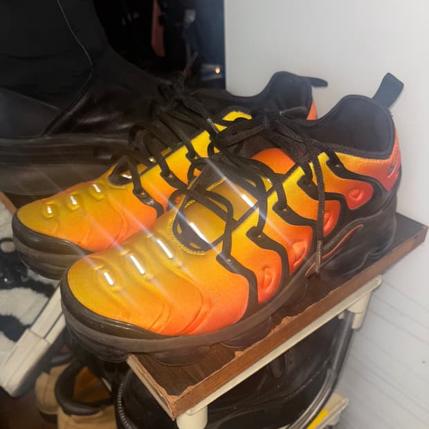 [NIKE] 베이퍼맥스 플러스 오렌지크림슨 275