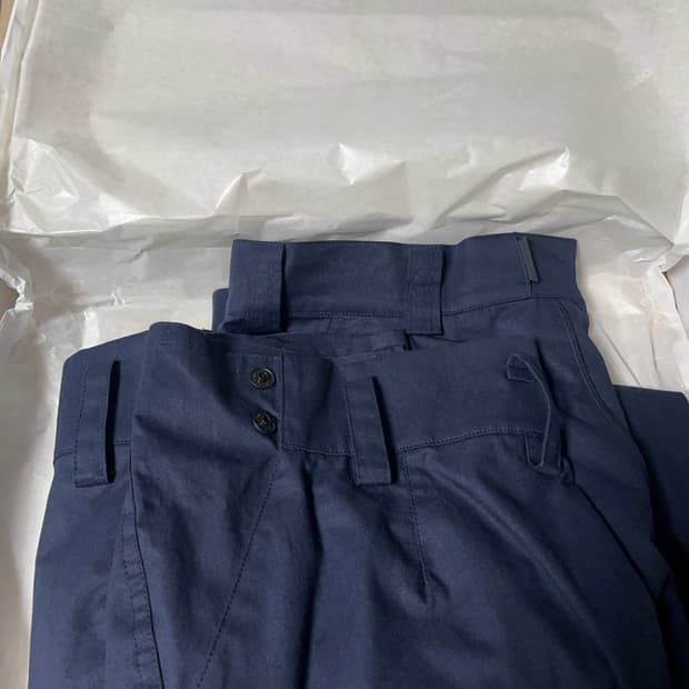 혜인서 24ss 네이비 쉘팬츠