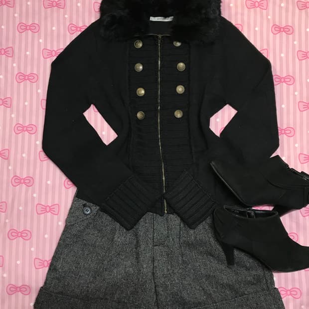 블랙 퍼 투버튼 니트집업 y2k 오네갸루