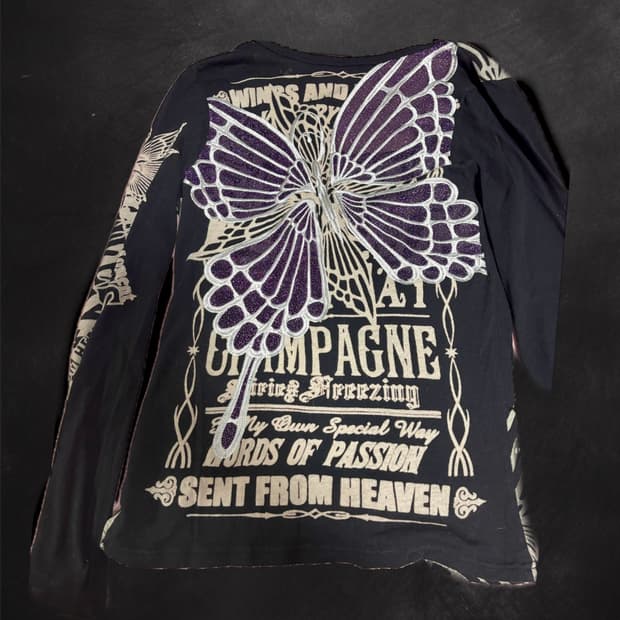 펑크 나비 롱슬리브 티셔츠