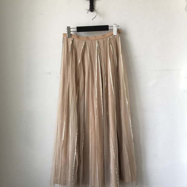 Glossy line detail sha long skirt