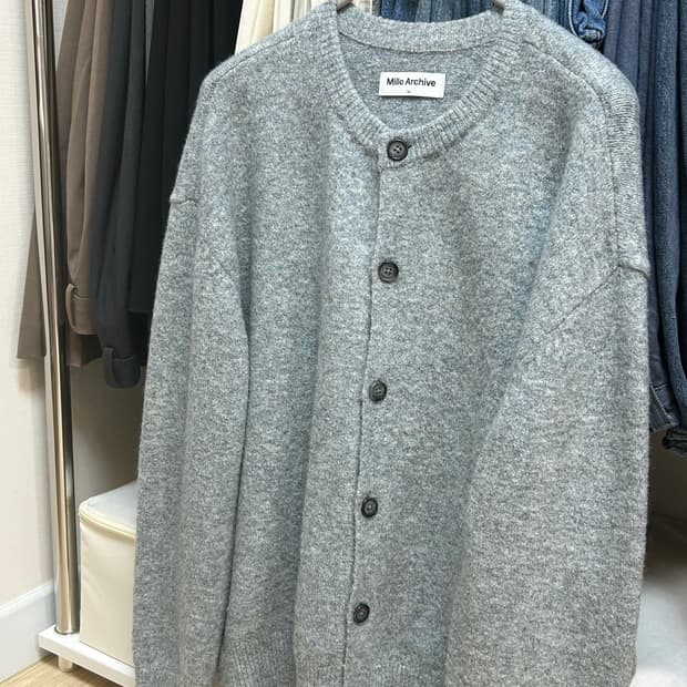 밀로아카이브 [블루 그레이 M] 크롭 무브 가디건