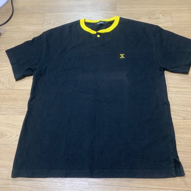 M)엑스라지(XLARGE) 헨리넥 자수 로고 오버핏 반팔 티셔츠