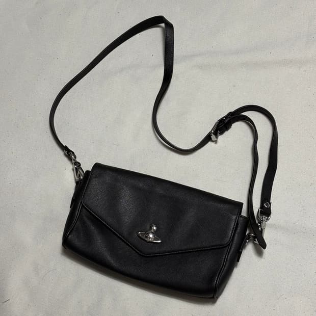 비비안 웨스트우드 19s/s 빅토리아 가죽백