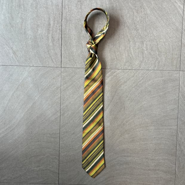 80년대 생산 버버리 블랙 라벨 넥타이