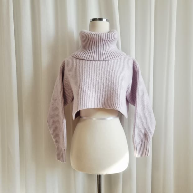 Aritzia Babaton 메리노울100% 크롭니트티 (44-날씬55)