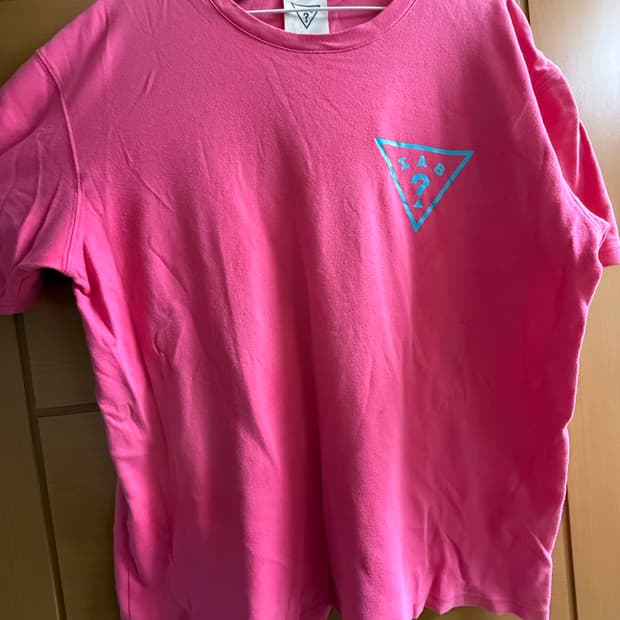 아이앱 게스 콜라보 반팔 