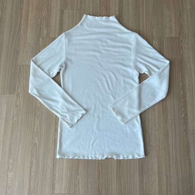 CLOVIS 클라비스 잔 물결 니트 티