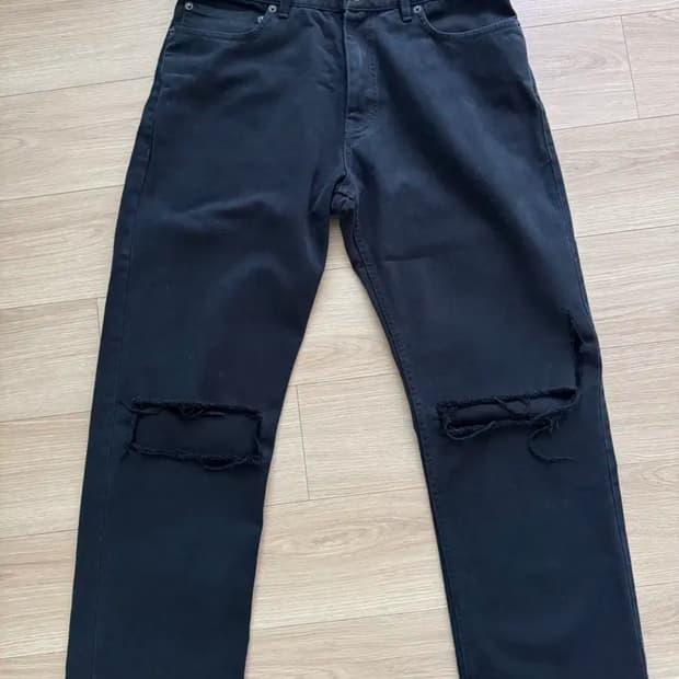 발렌시아가 루즈핏 데님 청바지(163만 구매)