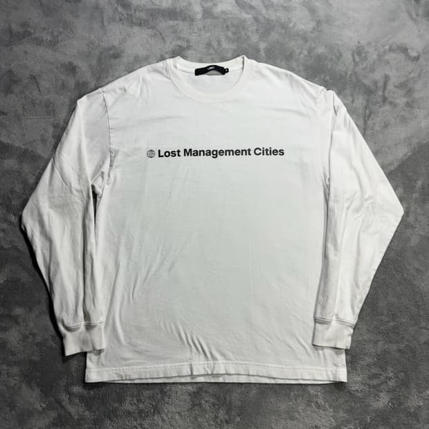 LMC 가슴로고 화이트 롱슬리브 