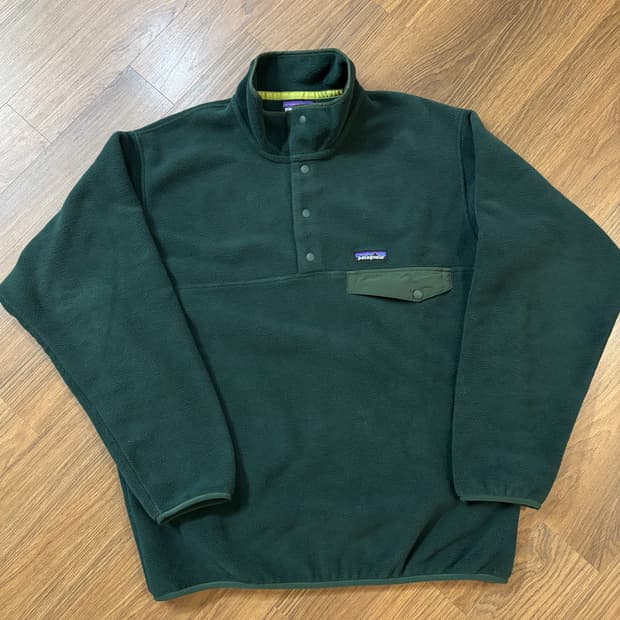 파타고니아 헤비웨이트 신칠라 노던그린 m사이즈 판매합니다.