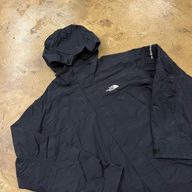 [정품/100] 노스페이스 블랙 후드 바람막이 자켓 b10