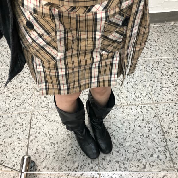 Check pattern pleats skirt