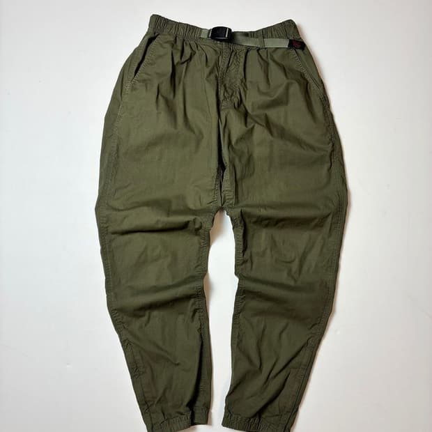 그라미치 피그먼트 테이퍼드핏 팬츠 PN8506