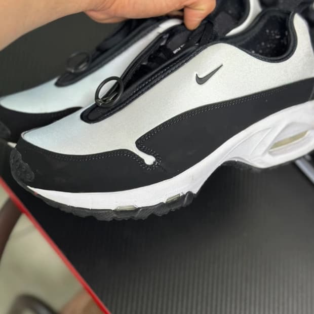 나이키x꼼데 SP 썬더 255사이즈