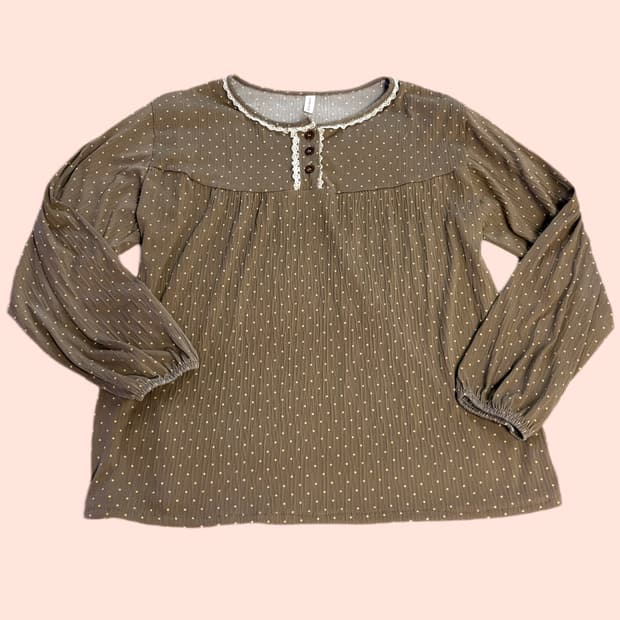 (이체시에눌) 일본 라떼갸루 초코맛 도트 포인트 레이스 디테일 롱 슬리브