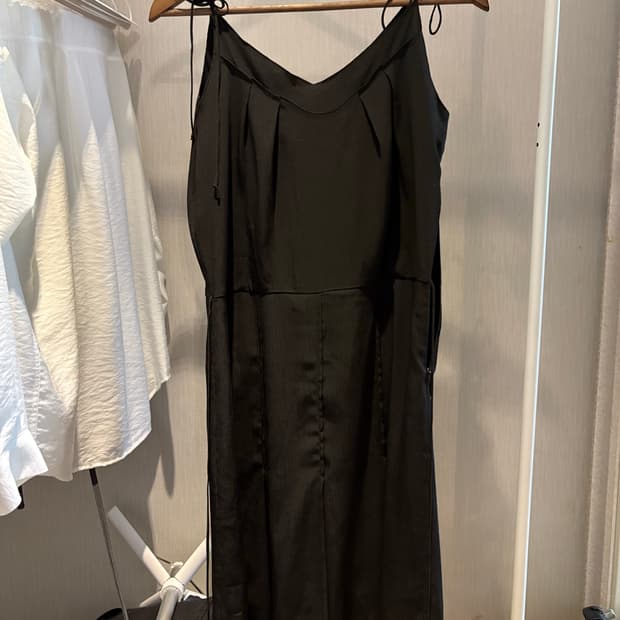 새틴 나시 미디 원피스