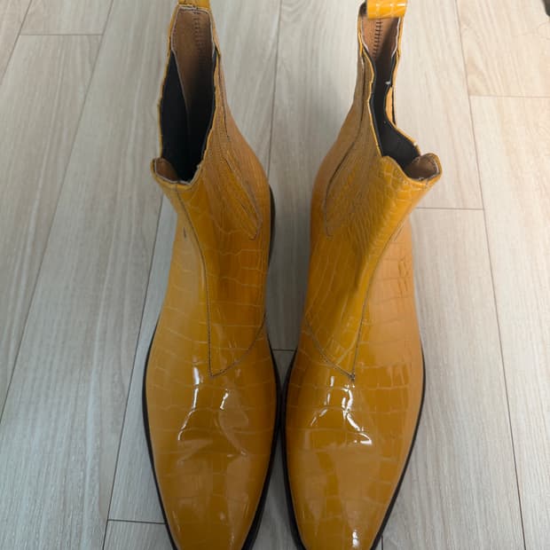 노란 부츠