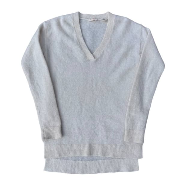 Levis v neck mohair sweater