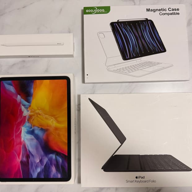 아이패드 프로 11 2세대 256기가 + 매직키보드 + 애플펜슬 2세대