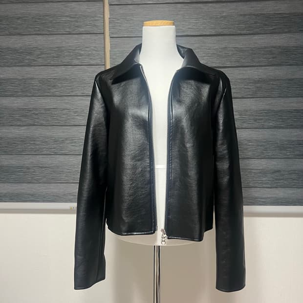 블랙 레더 집업 자켓(새것)