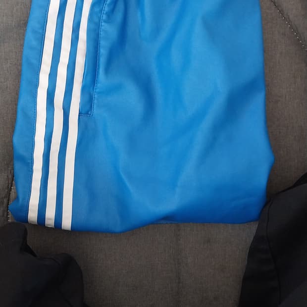 아디다스 레더?재질 비슷한팬츠