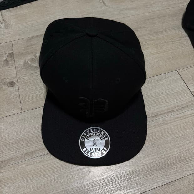 피마다지윈 로고 스냅백
