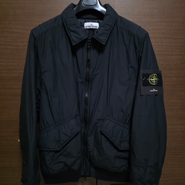 스톤아일랜드 나슬란 와트로자켓 블랙 L