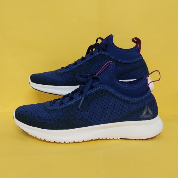 남녀공용 리복 플러스 러너 운동화 (250)