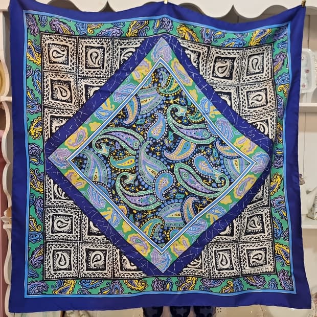 지방시 스카프 페이즐리 패턴 블루 실크