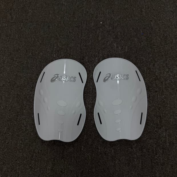 Asics 정강이보호대