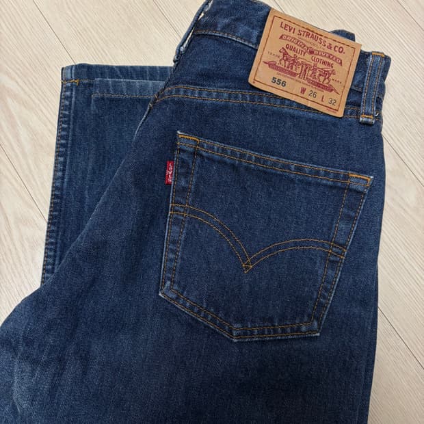 리바이스 556