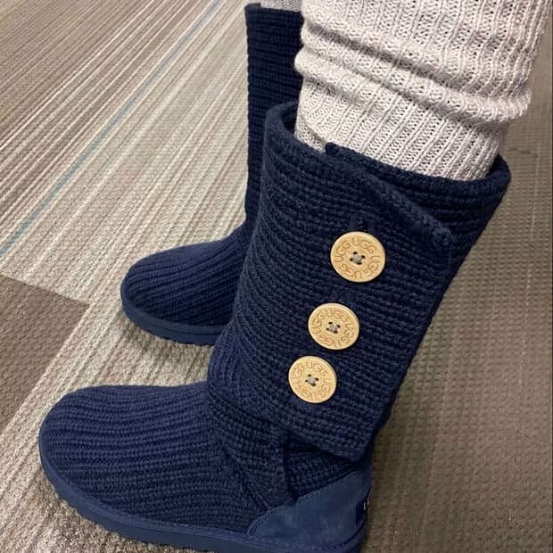 UGG 카디 니트 부츠 네이비 250