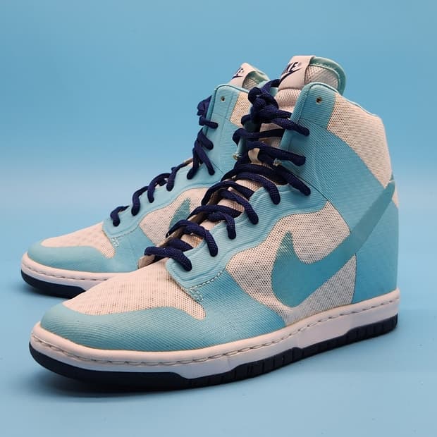 ee 나이키 덩크스카이 여성하이탑250