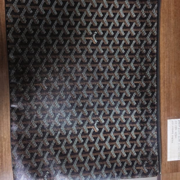 고야드 세나 클러치 GM 사이즈