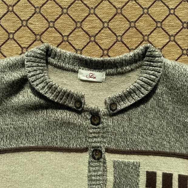 브라운 모리 니트