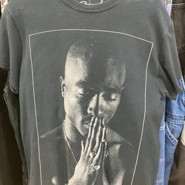 투팍 티셔츠