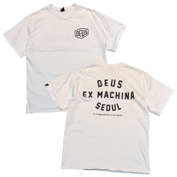 데우스 엑스 마키나 서울 컬리지 티셔츠 화이트