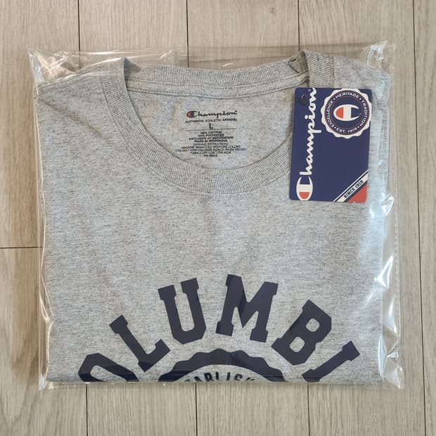 챔피온 반팔티 ●남녀공용 ●표기사이즈 L(S~L가능) 
